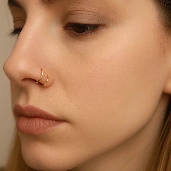 4 részes acél orr piercing szett orrban