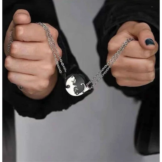 Acél bújó cicák páros nyaklánc